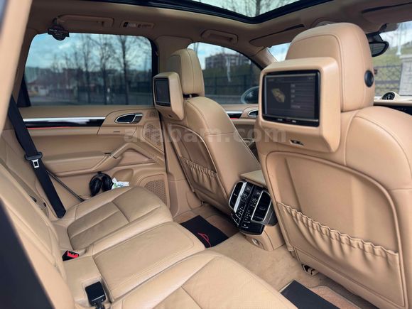 Galeriden Porsche Cayenne Diesel 2012 Model Sivas