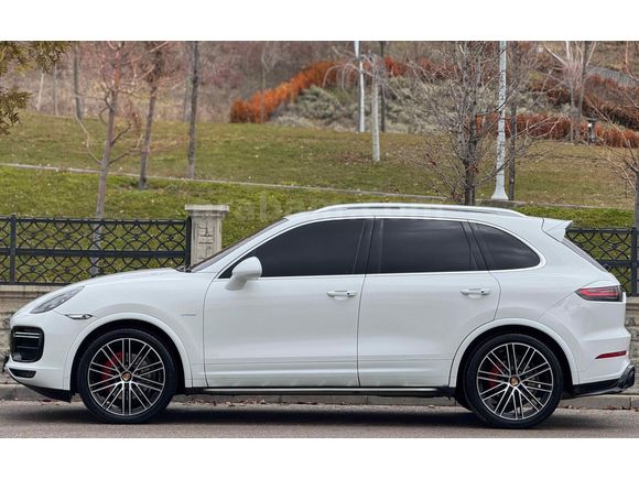 Galeriden Porsche Cayenne Diesel 2012 Model Sivas