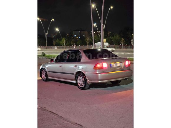 Sahibinden Honda Civic 1.6 i ES 2000 Model 