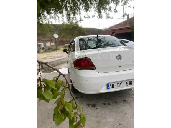 Sahibinden Fiat Linea 1.3 Multijet Active Plus 2012 Model  193.000 km Beyaz