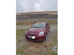 Sahibinden Toyota Avensis 1.6 Comfort 2003 Model  310.000 km Kırmızı
