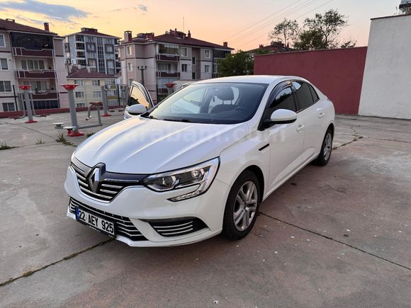 Sahibinden Renault Megane 1.3 TCe Joy 2019 Model