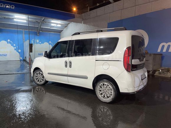 Sahibinden Fiat Doblo Combi 1.6 Multijet Premio 2017 Model   Detay için arayabilirsinz
