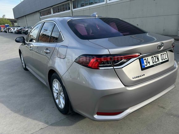 Sahibinden Toyota Corolla 1.5 Dream 2021 Model 