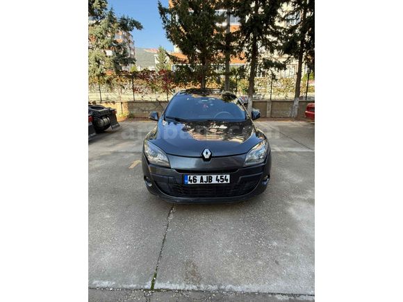 Renault Megane 1.6 Privilege 2011 Model Sanruflu