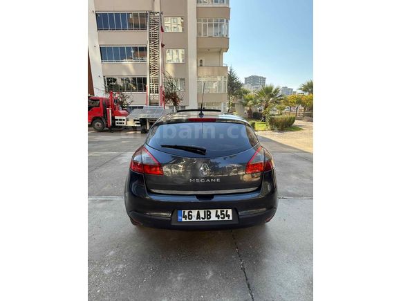 Renault Megane 1.6 Privilege 2011 Model Sanruflu