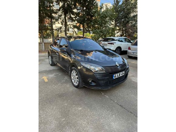 Renault Megane 1.6 Privilege 2011 Model Sanruflu