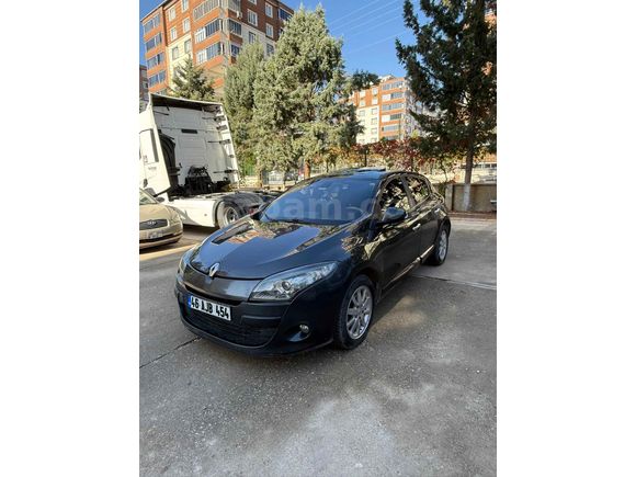 Renault Megane 1.6 Privilege 2011 Model Sanruflu