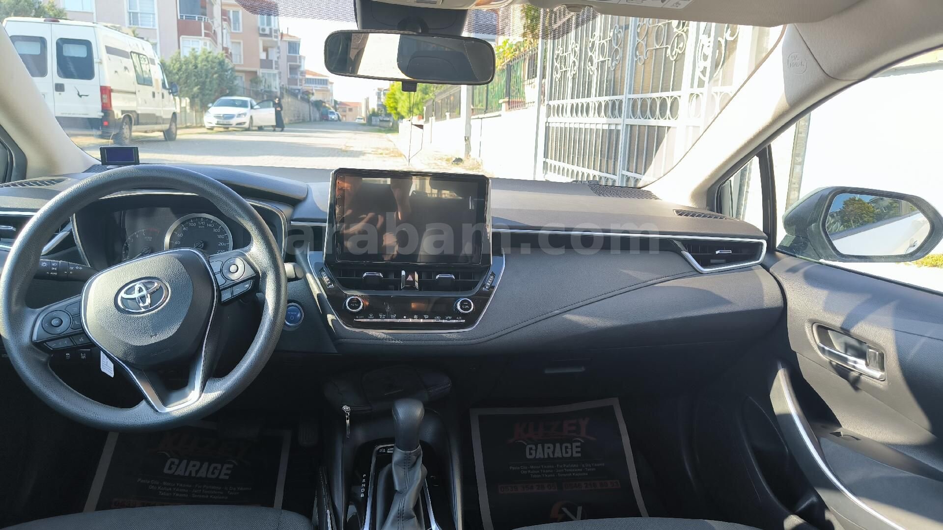 Sahibinden Toyota Corolla 1.8 Hybrid Vision 2020 Model 5