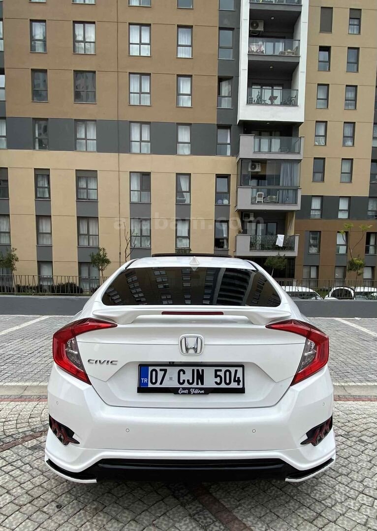 Galeriden Honda Civic 1.6i VTEC Eco Elegance 2016 Model Antalya 230.000 km Beyaz 5
