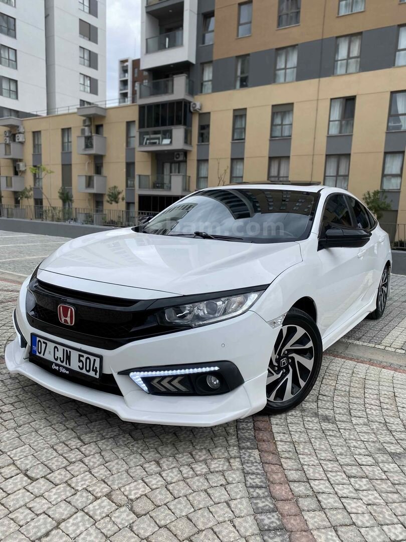 Galeriden Honda Civic 1.6i VTEC Eco Elegance 2016 Model Antalya 230.000 km Beyaz 1