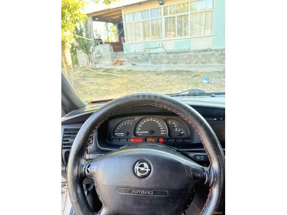 Temiz ve bakımlı acil satılık vectra 