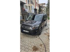 Sahibinden Fiat Doblo Combi 1.5 BlueHDi Premio Plus 2024 Model Gri