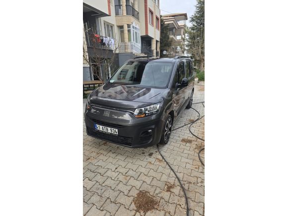 Sahibinden Fiat Doblo Combi 1.5 BlueHDi Premio Plus 2024 Model Gri