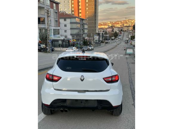 Sahibinden Renault Clio 1.2 Touch 2013 Model  400.000 km Beyaz