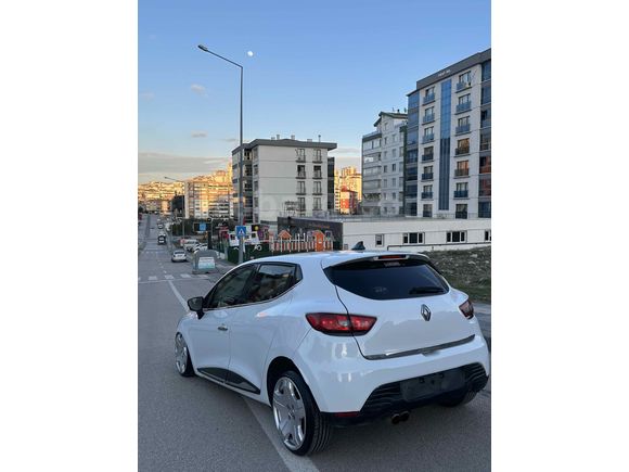 Sahibinden Renault Clio 1.2 Touch 2013 Model  400.000 km Beyaz