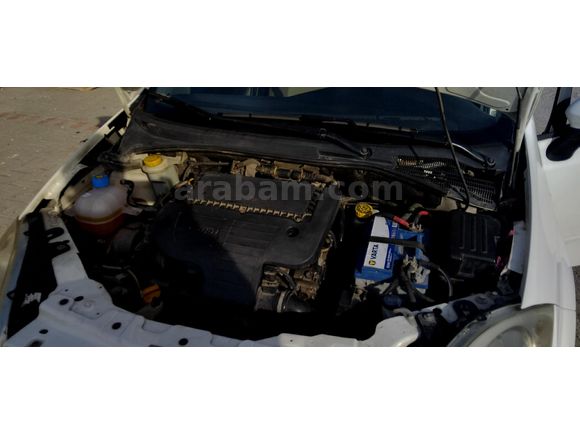 SAHİBİNDEN AİLE ARACI 1.3 LİNEA