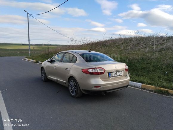 Sahibinden Renault Fluence 1.6 Privilege 2010 Model  322.000 km Bej