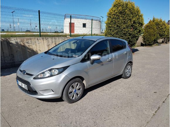 Sahibinden Ford Fiesta 1.4 Trend 2011 Model