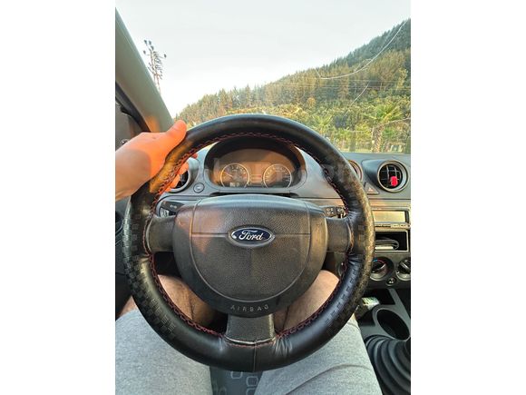 Sahibinden Ford Fiesta 1.4 Comfort 2005 Model