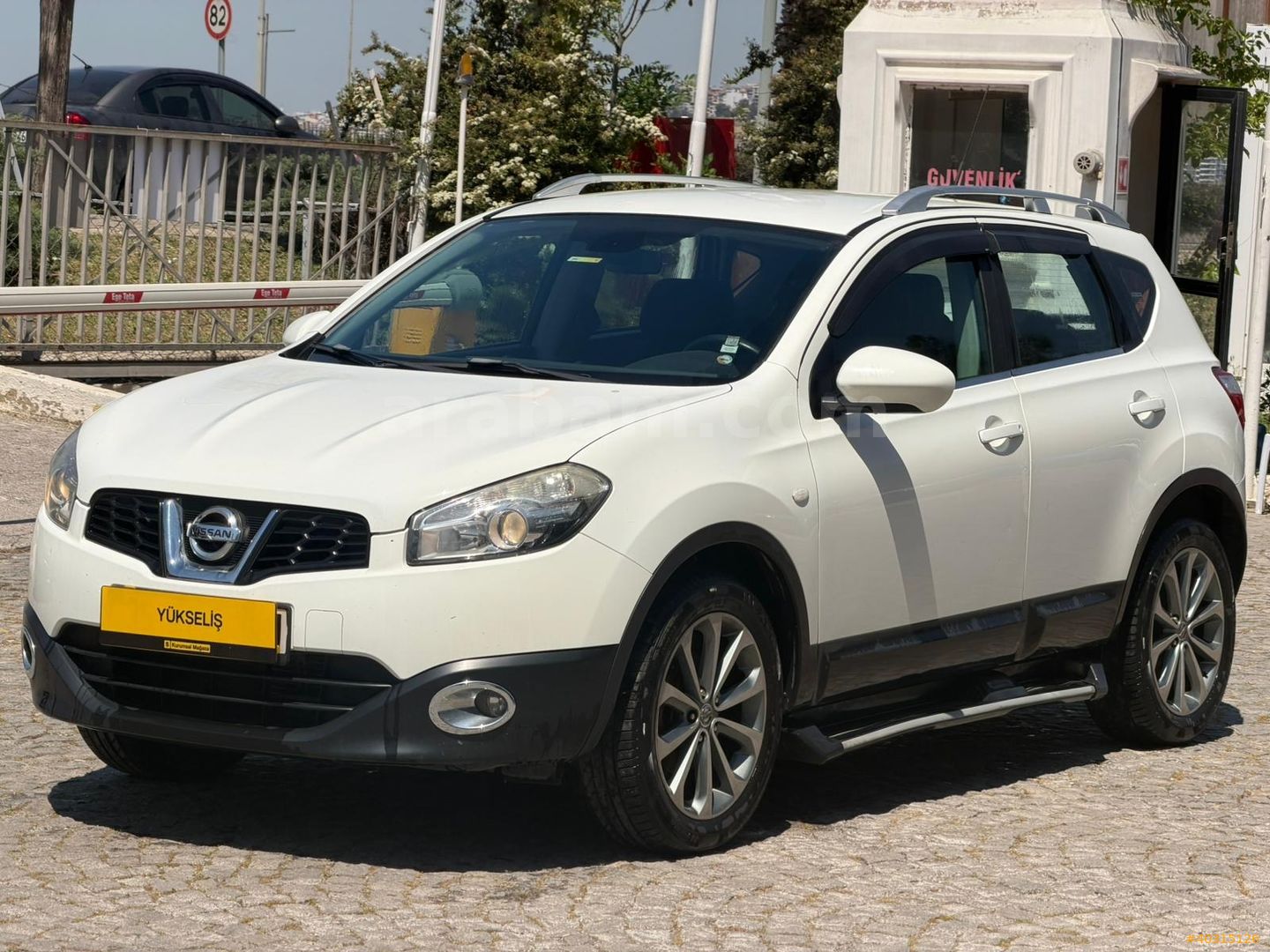 Galeriden Nissan Qashqai 1.6 Tekna 2012 Model İzmir 98.523 km