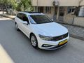 Galeriden Volkswagen Passat Variant 1.5 TSI Business 2023 Model İstanbul 89.177 km Beyaz