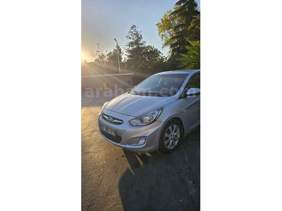 Sahibinden Hyundai Accent Blue 1.4 CVVT Mode Plus 2013 Model  vurdukları yeni yapıldı