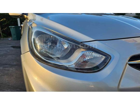Sahibinden Hyundai Accent Blue 1.4 CVVT Mode Plus 2013 Model  vurdukları yeni yapıldı