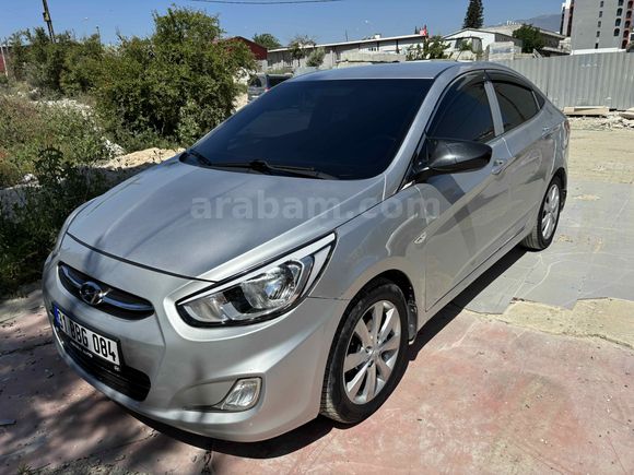 Galeriden Hyundai Accent Blue 1.4 CVVT Mode Plus 2012 Model Hatay