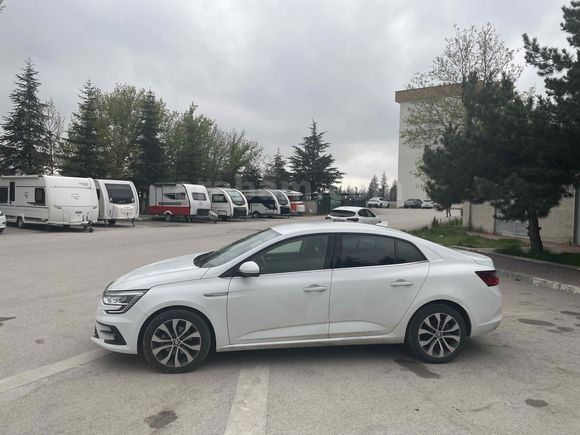 Sahibinden Renault Megane 1.3 TCe Icon 2025 Model Ankara 11.500 km Beyaz