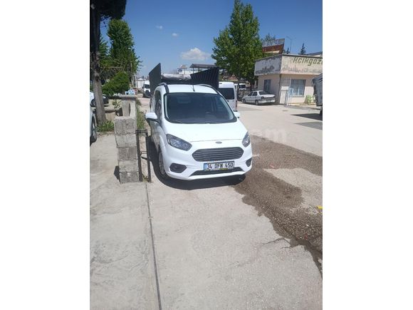 Galeriden Ford Tourneo Courier 1.5 TDCi Delux 2020 Model Gaziantep