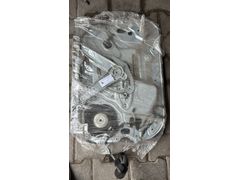ford focus 2.5 sağ ön cam krıkosu komple orjınal 