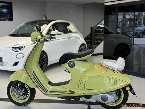 | UNIQ AUTO | VESPA 946 150i.e. BUNNY PRE.SELE FULL LCD EKRN