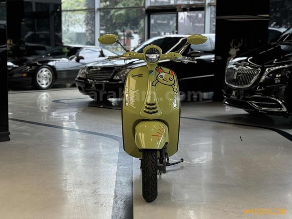 | UNIQ AUTO | VESPA 946 150i.e. BUNNY PRE.SELE FULL LCD EKRN
