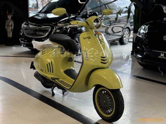 | UNIQ AUTO | VESPA 946 150i.e. BUNNY PRE.SELE FULL LCD EKRN