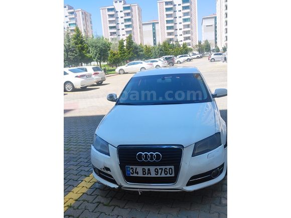 Memurdan Audi A3 Sportback 1.6 TDI Ambition 2012 Model 