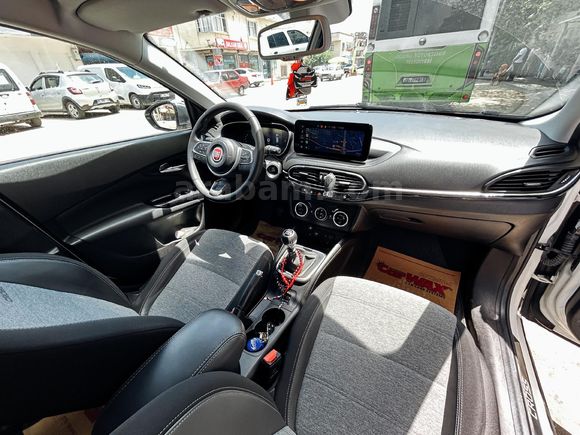 Sahibinden Fiat Egea Cross 1.4 Fire Lounge 2021 Model  68.500 km Beyaz