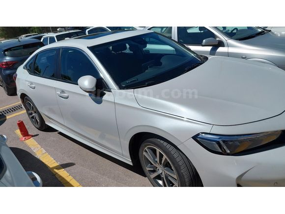 Sahibinden Honda Civic 1.5 i-VTEC Elegance Plus 2025