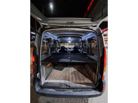 Sahibinden Renault Kangoo Multix 1.5 dCi Authentique 2011 Model  342.000 km Gri (Gümüş)
