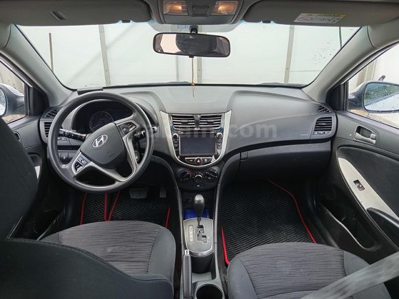 Kusursuz temizlikte Hyundai Accent Blue 1.4 D-CVVT Mode Plus 2017 Model Edirne
