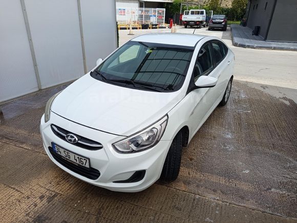Kusursuz temizlikte Hyundai Accent Blue 1.4 D-CVVT Mode Plus 2017 Model Edirne