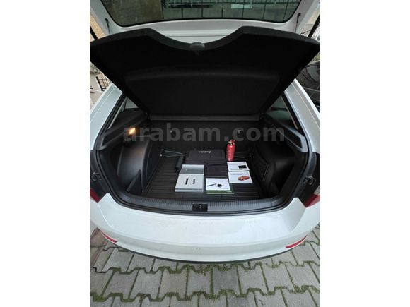 Sahibinden Skoda Rapid 1.2 TSI Spaceback Style 2017 Model 