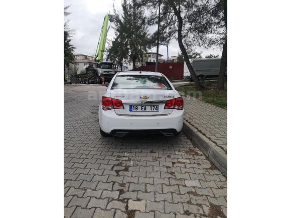 Sahibinden Chevrolet Cruze 1.6 LS 2011 Model  179.600 km Beyaz