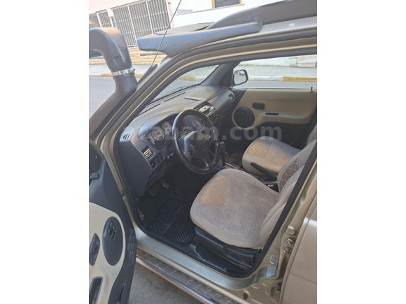 Terios 1.3 SX 2004 Model  233000 km görünümlü