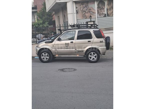 Terios 1.3 SX 2004 Model  233000 km görünümlü