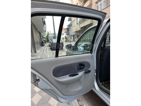 Sahibinden Renault Clio 1.4 2005 Model