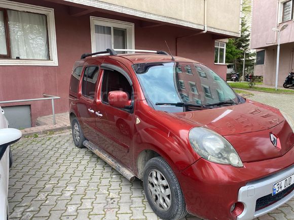 Sahibinden Renault Kangoo Multix 1.5 dCi Privilege 2012 Model
