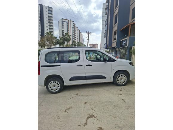 Sahibinden Opel Combo 1.5 CDTI Essential 2025 Model
