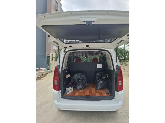 Sahibinden Opel Combo 1.5 CDTI Essential 2025 Model