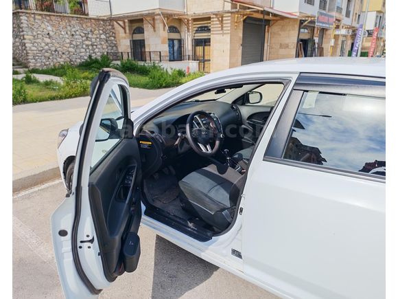 2. Sahibinden 161 binde temiz kullanılmış kia ceed